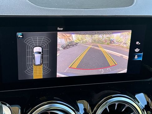 Certified 2023 Mercedes-Benz EQB 300 4MATIC image 21