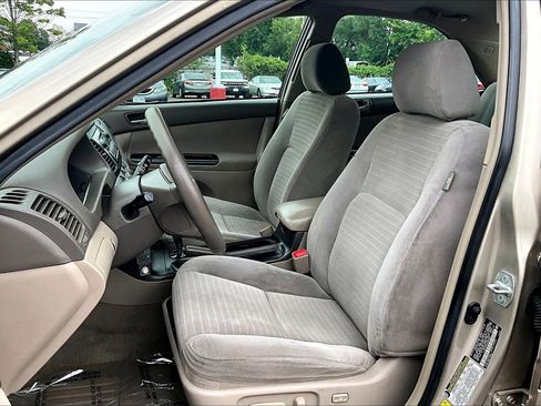 Used 2005 Toyota Camry LE FWD image 21