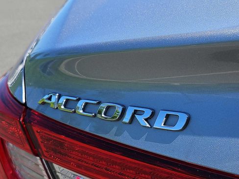 Used 2019 Honda Accord EX image 33