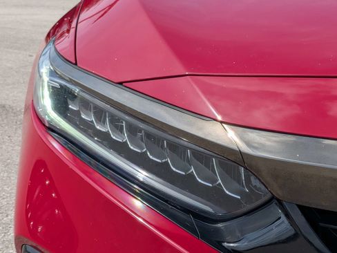 Used 2021 Honda Accord Sport image 10