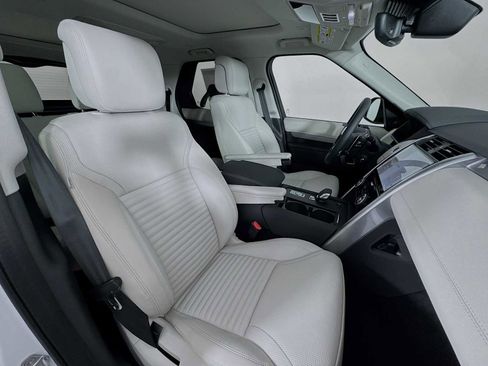 New 2025 Land Rover Discovery Dynamic SE AWD/4WD image 26