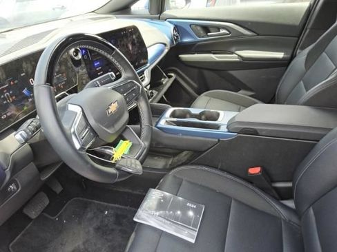 Used 2024 Chevrolet Equinox EV LT w/ Active Safety Package 3 FWD image 7