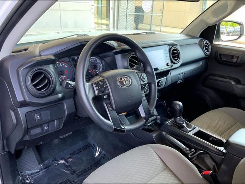 Used 2022 Toyota Tacoma SR RWD image 18