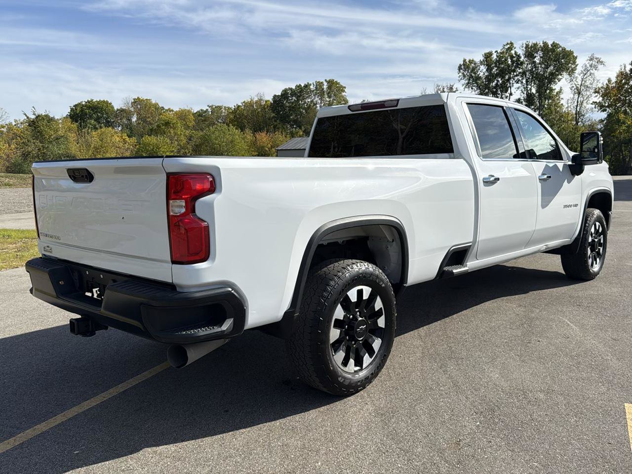 Used 2022 Chevrolet Silverado 3500 LTZ AWD/4WD image 5