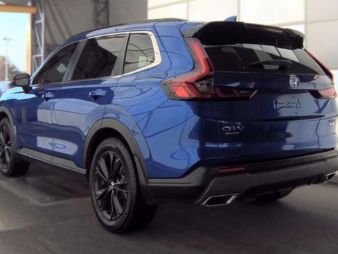 Used 2024 Honda CR-V Sport Touring image 4