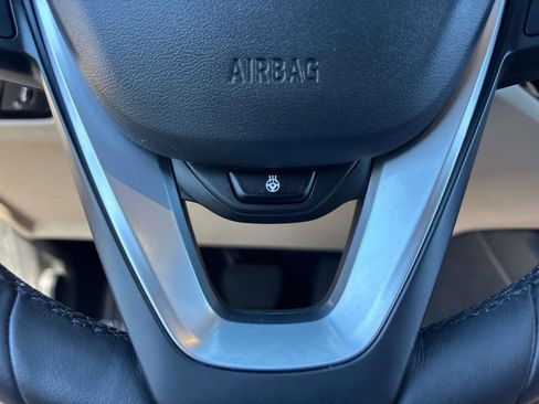 Used 2023 BMW 330i xDrive Sedan w/ Premium Package image 18