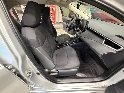 Used 2022 Toyota Corolla LE FWD image 38