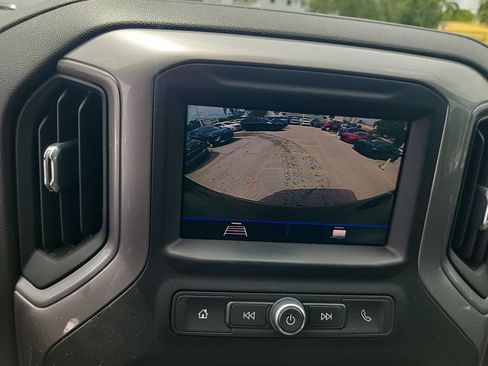 Used 2021 Chevrolet Silverado 1500 Custom Trail Boss AWD/4WD image 27