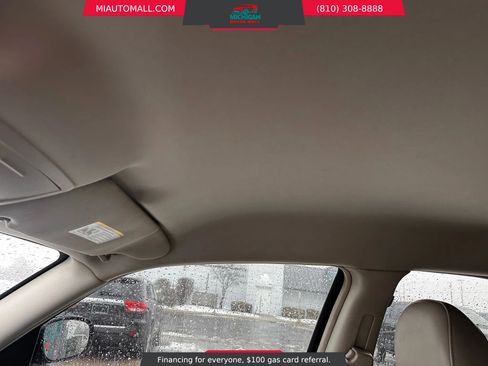 Used 2005 Chrysler 300 Touring image 16