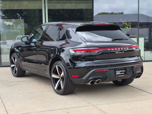 Certified 2023 Porsche Macan S AWD/4WD image 3