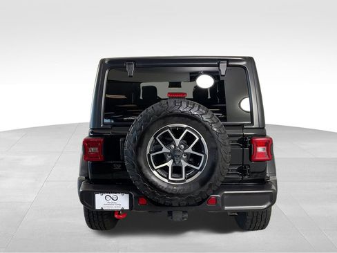 Used 2024 Jeep Wrangler Unlimited Rubicon AWD/4WD image 7