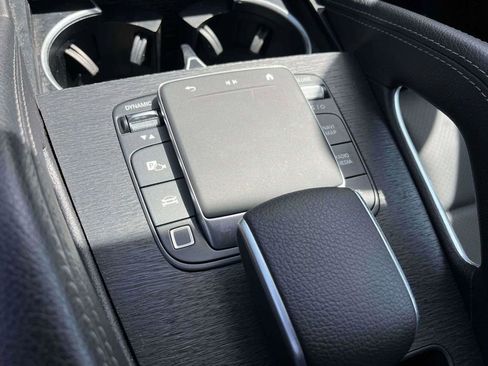 Used 2025 Mercedes-Benz GLE 350 4MATIC image 20