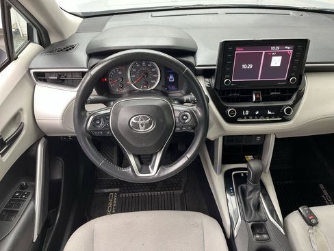 Used 2022 Toyota Corolla Cross LE AWD/4WD image 11