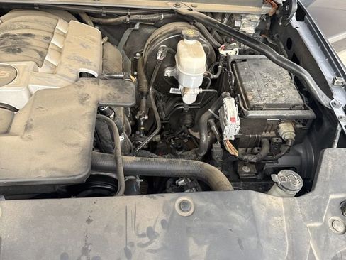 Used 2019 Cadillac Escalade Premium Luxury image 31