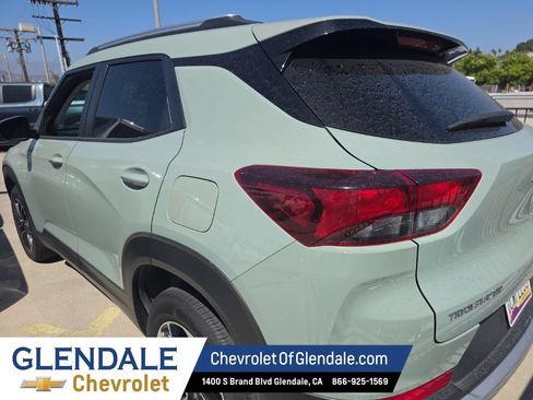 Used 2025 Chevrolet TrailBlazer LT FWD image 4