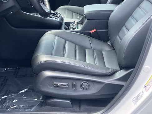 Used 2026 Honda CR-V EX-L image 17