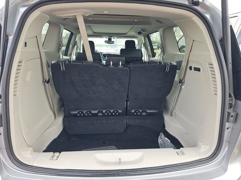 Used 2020 Chrysler Pacifica Limited image 22