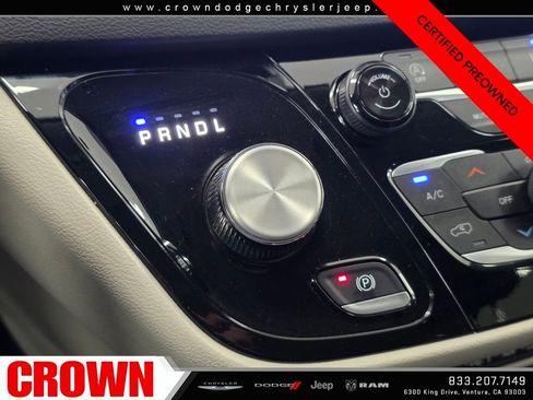 Certified 2024 Chrysler Pacifica Touring-L image 22