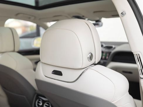 Certified 2023 Bentley Bentayga Speed AWD/4WD image 46