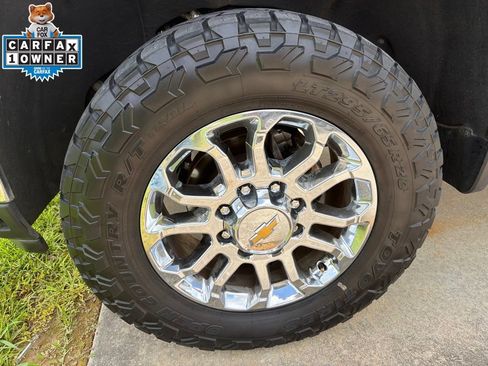 Used 2024 Chevrolet Silverado 2500 LTZ w/ LTZ Convenience Package AWD/4WD image 11