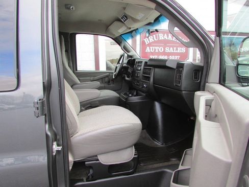 Used 2016 Chevrolet Express 3500 LT w/ LT Preferred Equipment Group RWD image 6