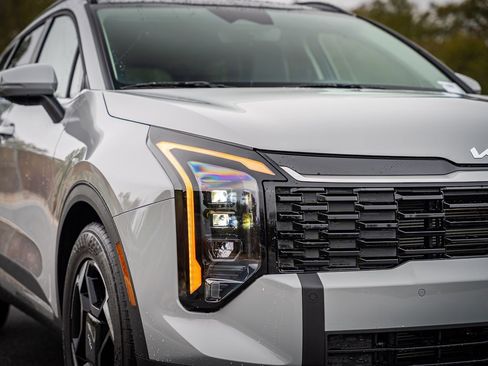 Used 2026 Kia Sportage EX w/ EX Panorama Roof Package image 10