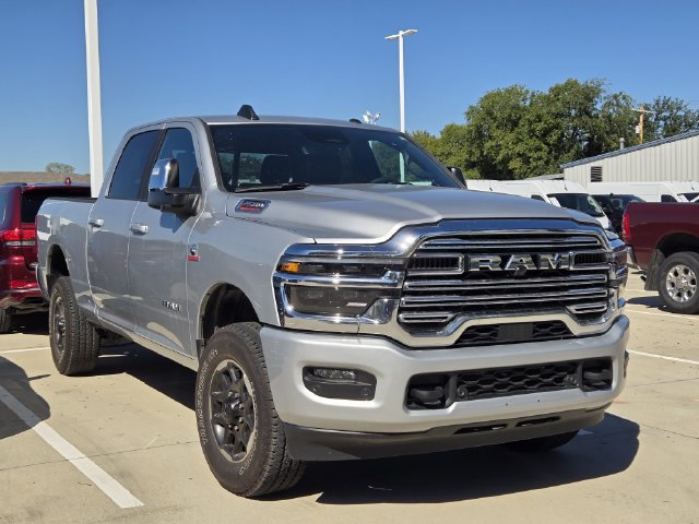 Used 2026 RAM 2500 Laramie AWD/4WD image 1
