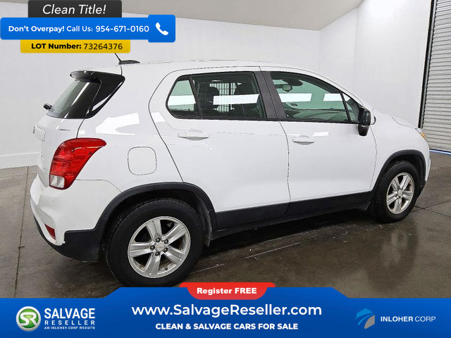Used 2021 Chevrolet Trax LS FWD image 4