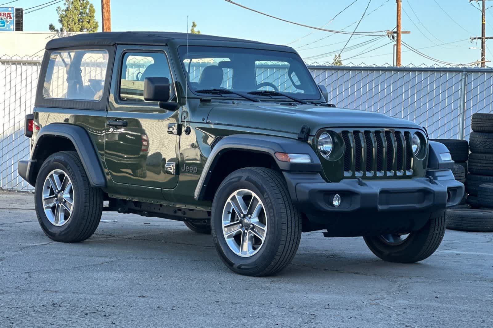 Used 2023 Jeep Wrangler Sport AWD/4WD image 10