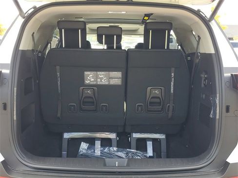 New 2026 Kia Carnival SX Prestige image 9