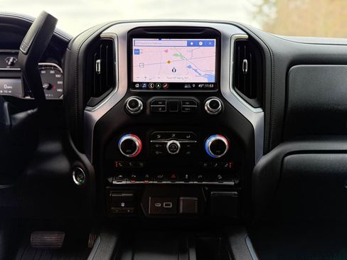 Used 2019 GMC Sierra 1500 SLT w/ SLT Premium Plus Package image 17