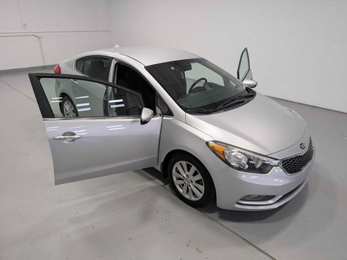 Used 2015 Kia Forte EX FWD image 16