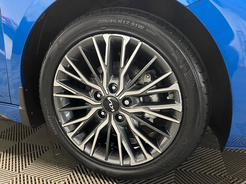 Used 2024 Kia Forte GT-Line w/ GT-Line Premium Package image 3