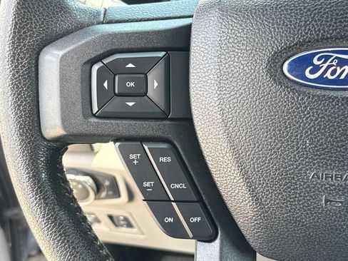 Used 2016 Ford F150 XLT w/ Equipment Group 302A Luxury AWD/4WD image 15