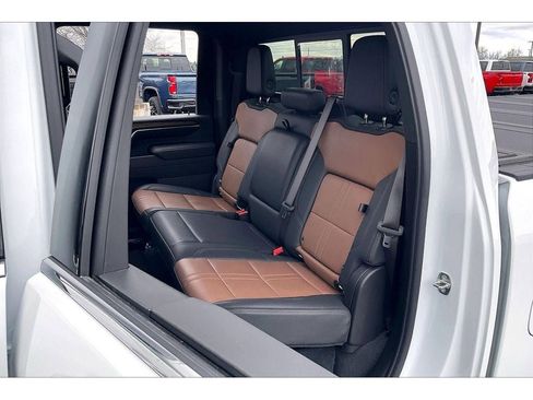 Used 2024 Chevrolet Silverado 3500 High Country w/ Technology Package image 28