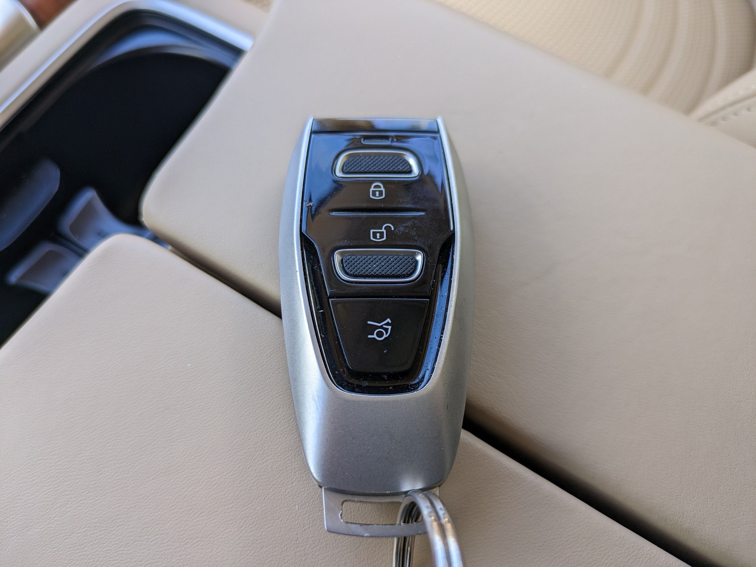 Used 2024 Aston Martin DBX AWD/4WD image 35