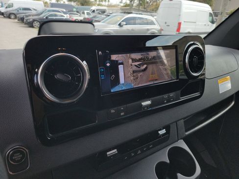 New 2026 Mercedes-Benz Sprinter 2500 image 32
