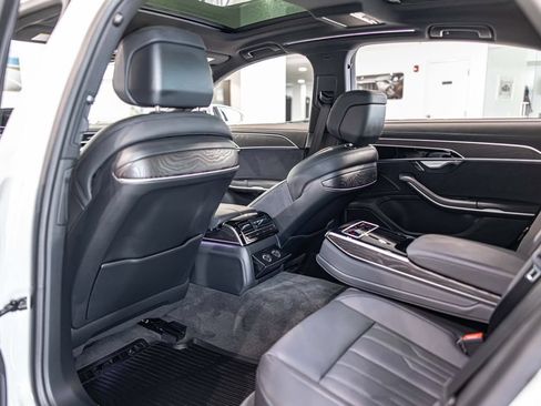 Used 2025 Audi A8 L 3.0T AWD/4WD image 36