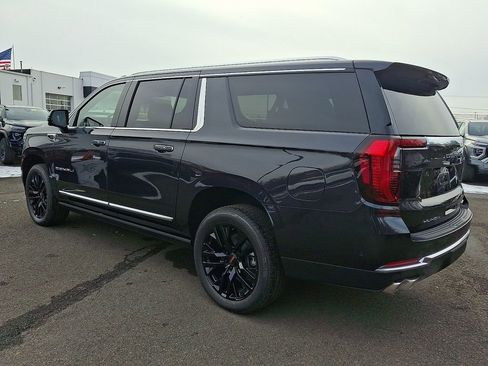 New 2026 GMC Yukon XL Denali w/ Sun & Power Step Package image 3
