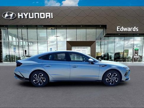 New 2025 Hyundai Sonata SEL image 8