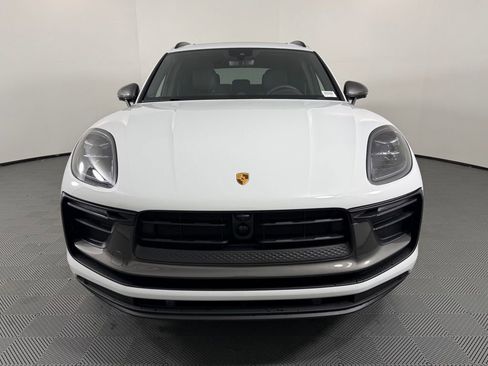 Certified 2026 Porsche Macan Turbo AWD/4WD image 10