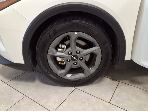 Used 2025 Kia K4 FWD image 29