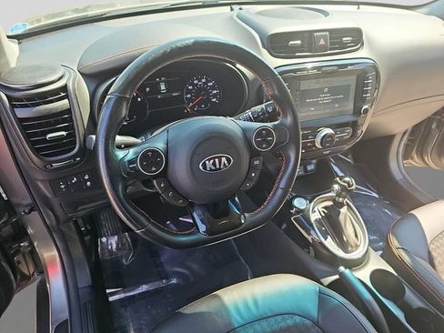 Used 2018 Kia Soul ! w/ Tech Package FWD image 13
