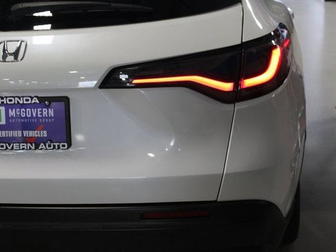 Used 2023 Honda HR-V LX image 36