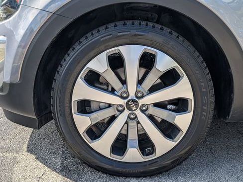 Used 2020 Kia Telluride S w/ S 8 Passenger Seating Package image 5