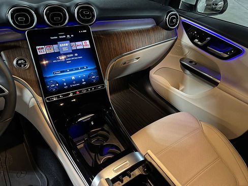 Certified 2026 Mercedes-Benz GLC 300 4MATIC image 32