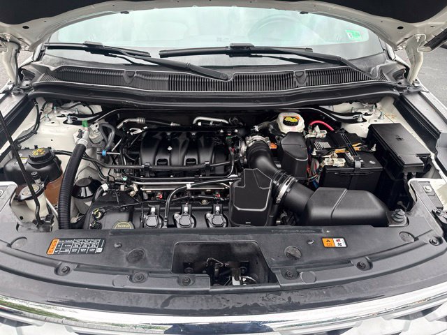 Used 2019 Ford Explorer XLT w/ Equipment Group 202A FWD image 10