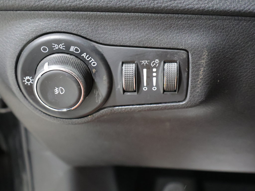Used 2019 Jeep Compass Trailhawk AWD/4WD image 32