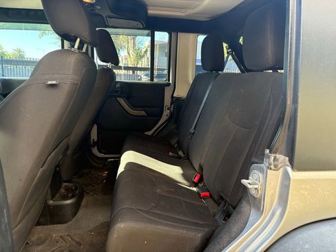 Used 2018 Jeep Wrangler Unlimited Sport S image 11