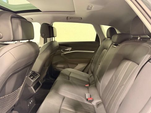 Used 2019 Audi e-tron Premium Plus AWD/4WD image 11